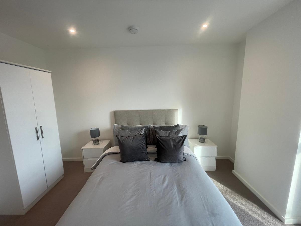 Immaculate 2Bed Apartment In London- City Views Екстериор снимка
